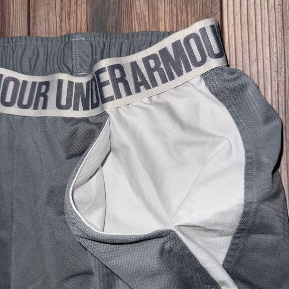 Women’s Under Armour XS Shorts - Picture 4 of 5